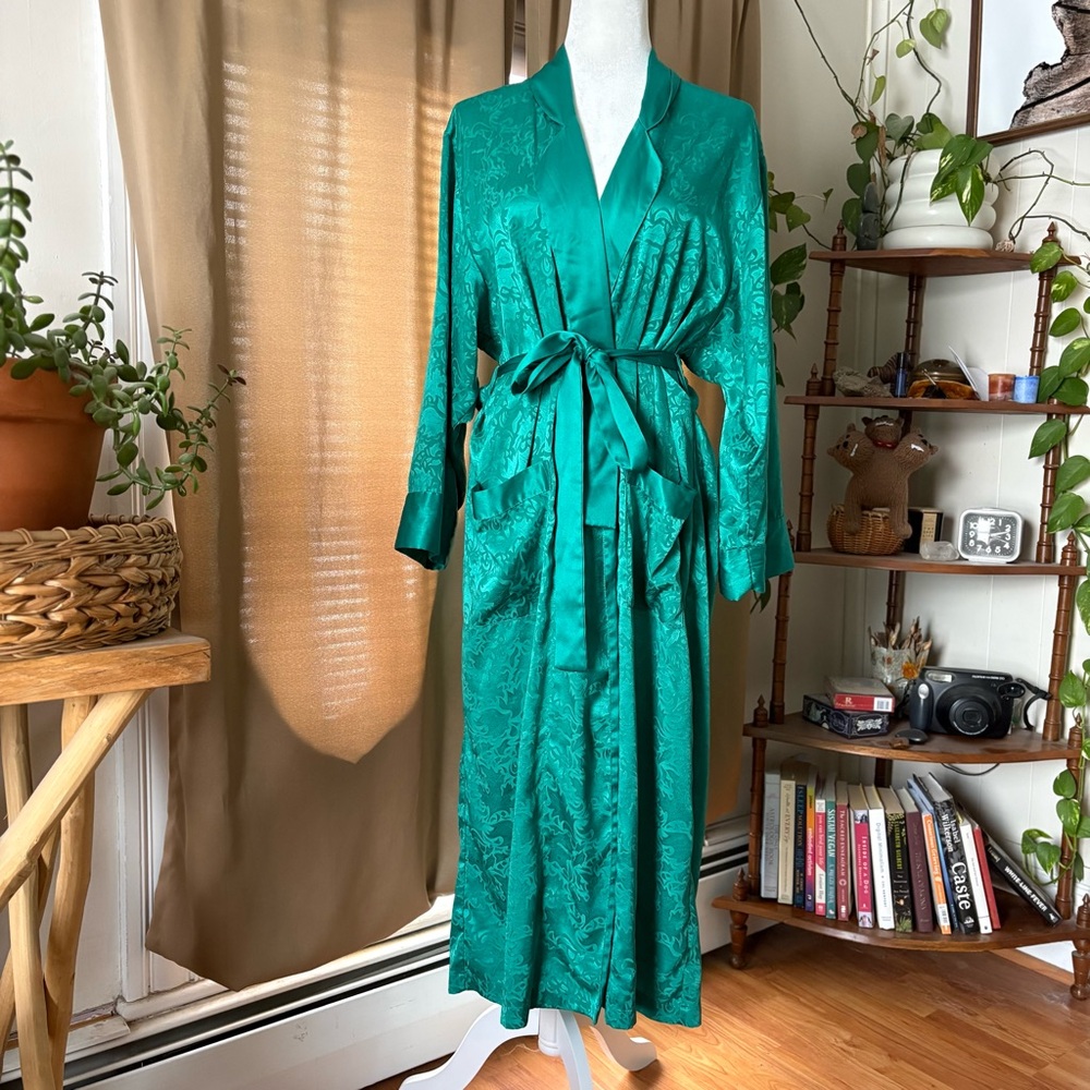 Vintage Gold Label Victoria’s Secret Elegant Emerald Green Satin Embossed Robe
